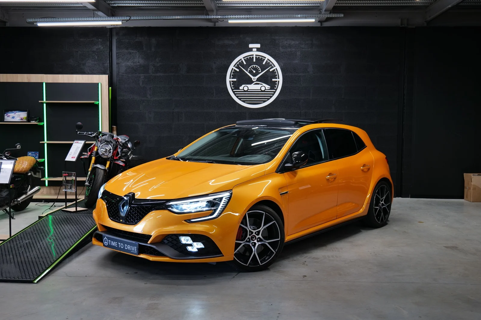 Voiture en stock - Time To Drive